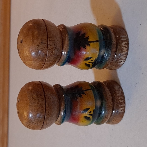 Other - Vintage Souvenir aloha Hawaii salt pepper shakers